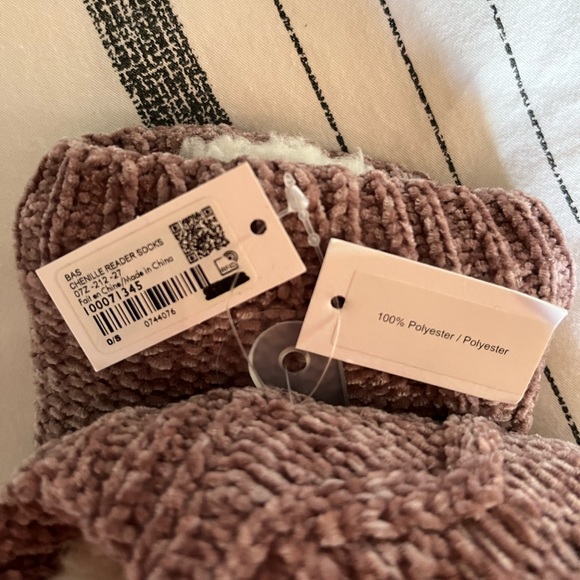 FREE WITH PURCHASE OF 2 or more items - Picture 3 of 3